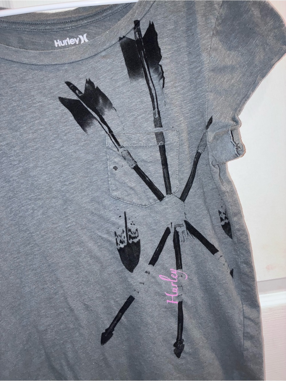 Hurley women’s Gray Arrow Pocket Tee
